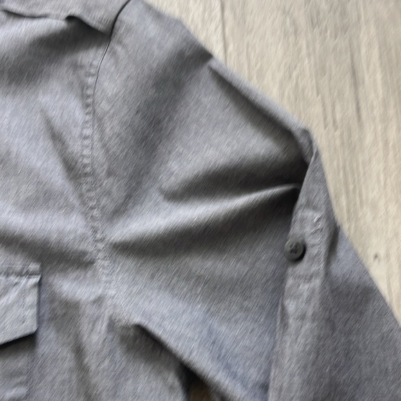 Shirt - Picture 7 of 8